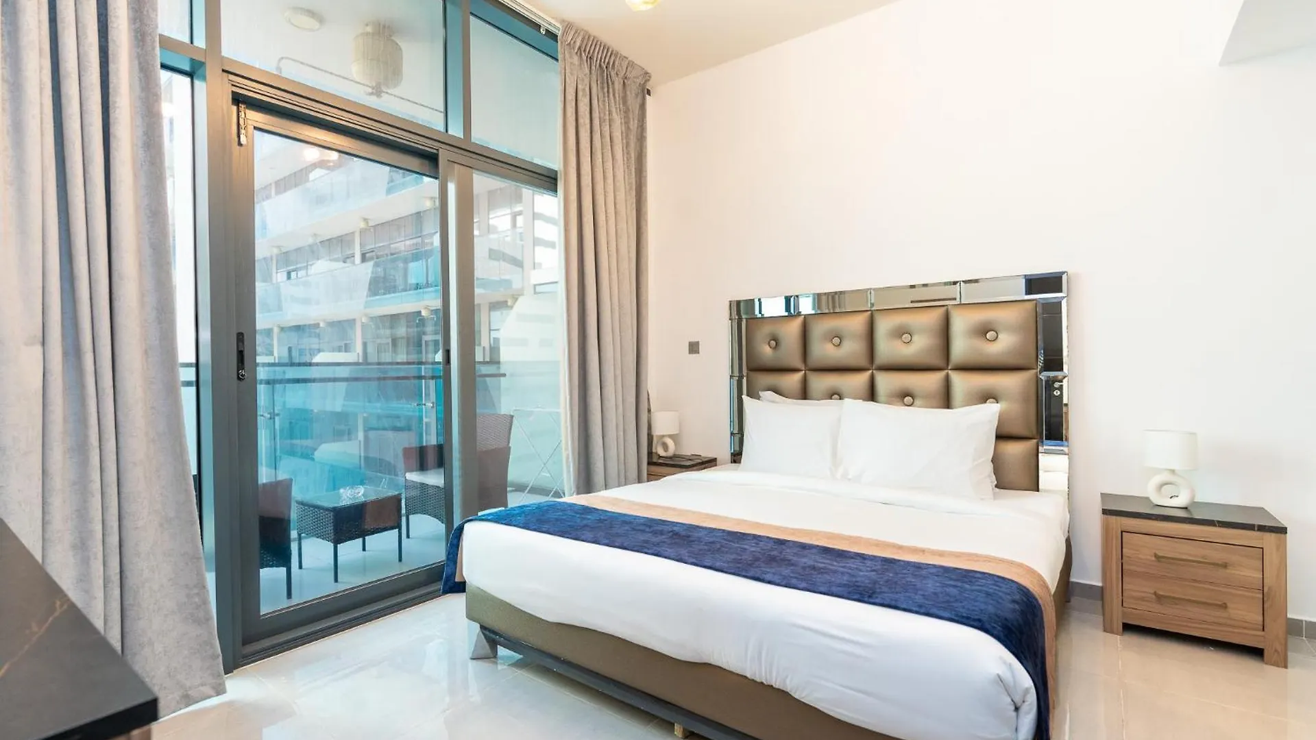 Citihome-1Br In Merano Tower At Business Bay Dubaj