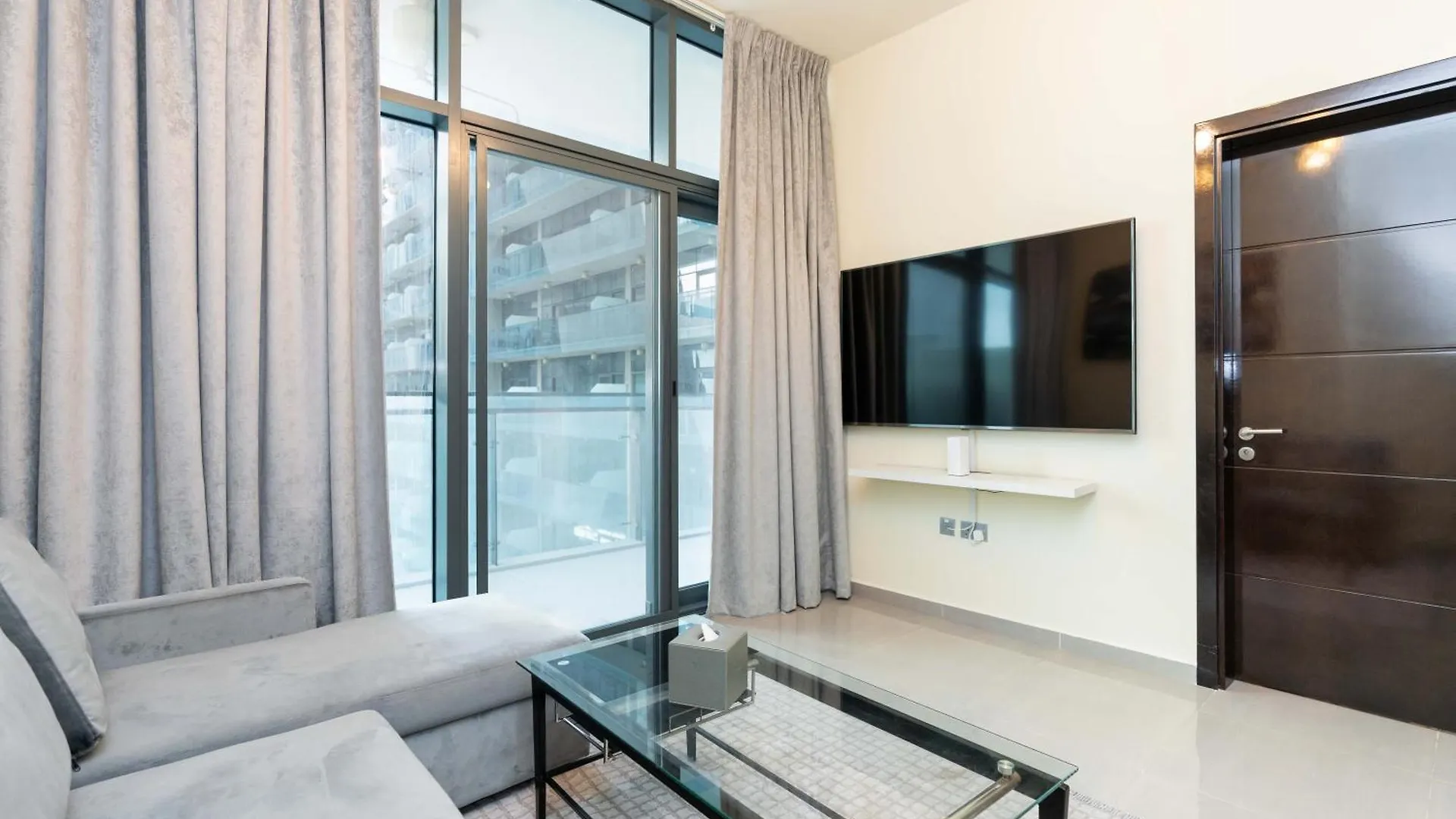 Citihome-1Br In Merano Tower At Business Bay Dubai Apartment